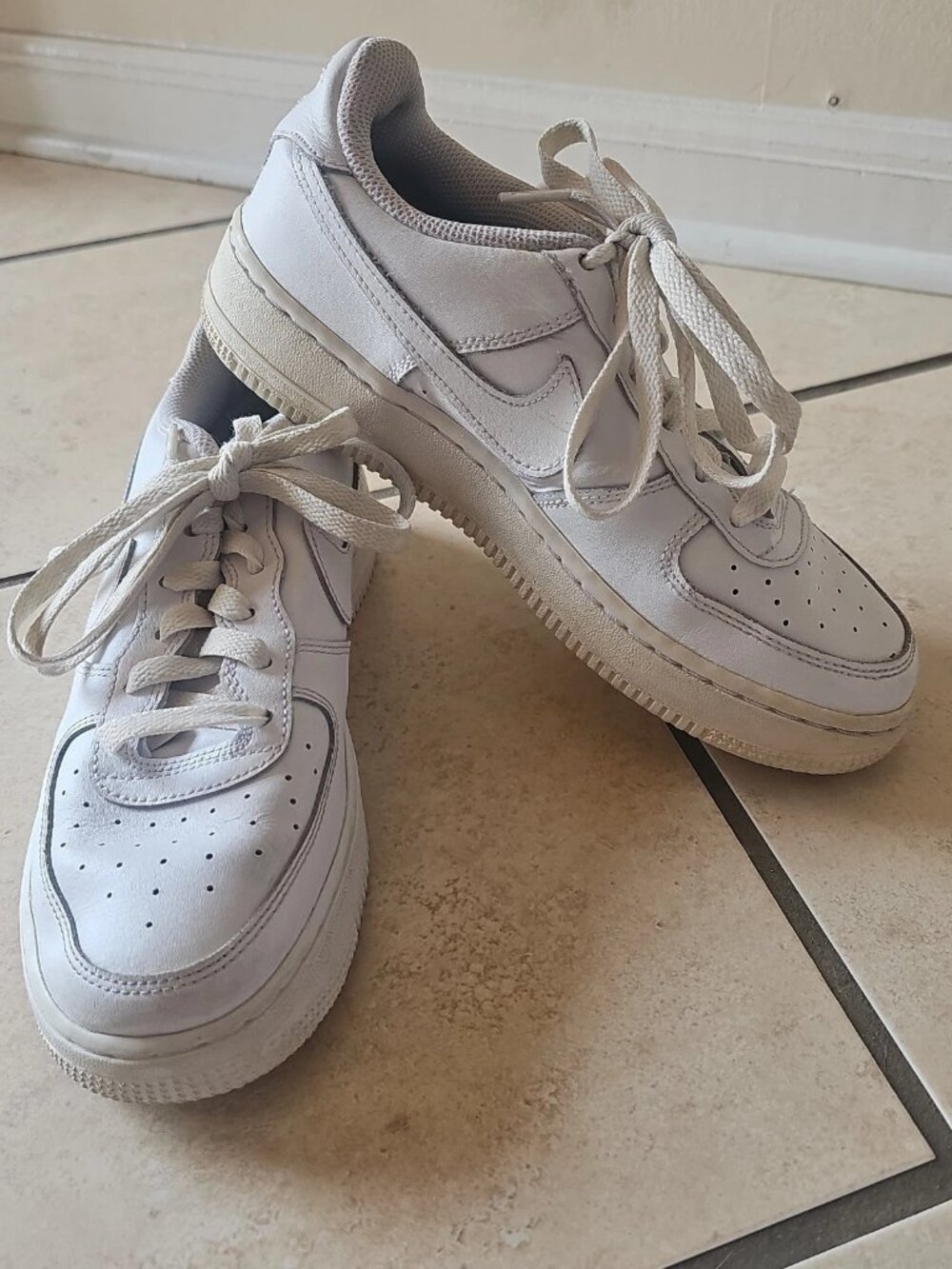 Nike Air Force 1 Low All White Sneaker-Size: 6Y/Women's 7.5